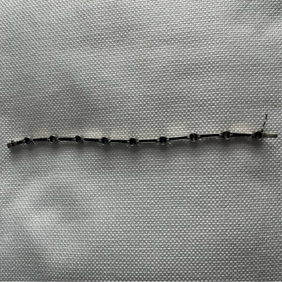 VINTAGE Judith Jack Sterling Silver Narrow Knot
Marcasite Bracelet - Picture 5 of 6